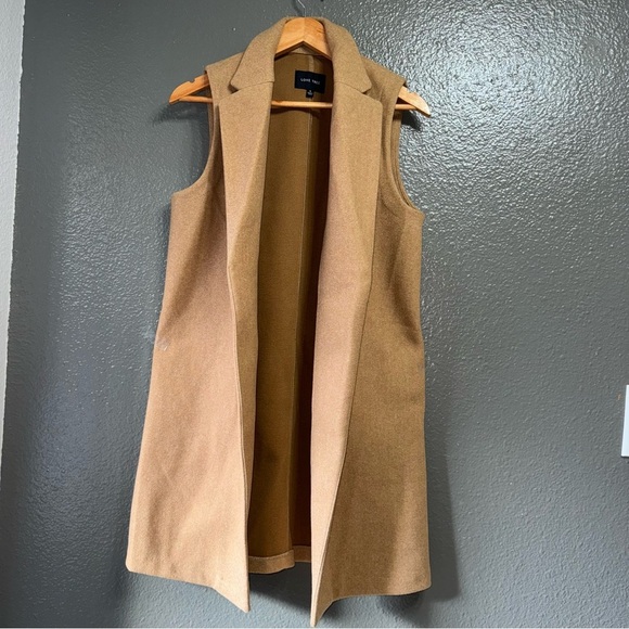 Love Tree Sleeveless Coat - Picture 1 of 6